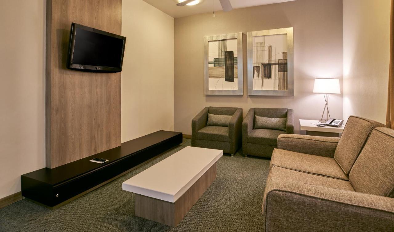 Holiday Inn Hotel & Suites Chihuahua By Ihg Dış mekan fotoğraf