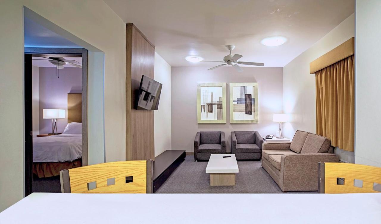 Holiday Inn Hotel & Suites Chihuahua By Ihg Dış mekan fotoğraf